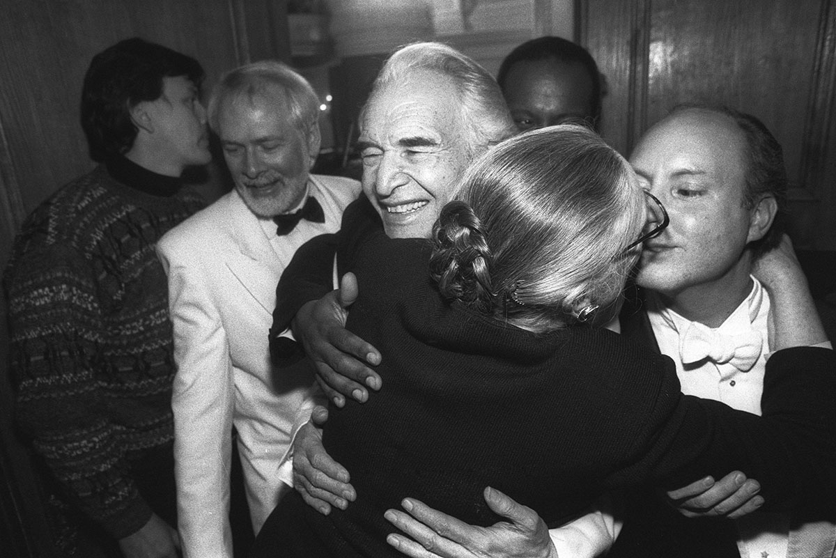 Большой Зал Московской Консерватории. Европейская премьера мессы Дэйва Брубека "To Hope! A Celebration" с участием джаз-квартета "Dave Brubeck Quartet". Дирижер Рассел Глойд\Russell Gloyd и саксофонист Бобби Миллителло\Bobby Militello. 2 декабря 1997