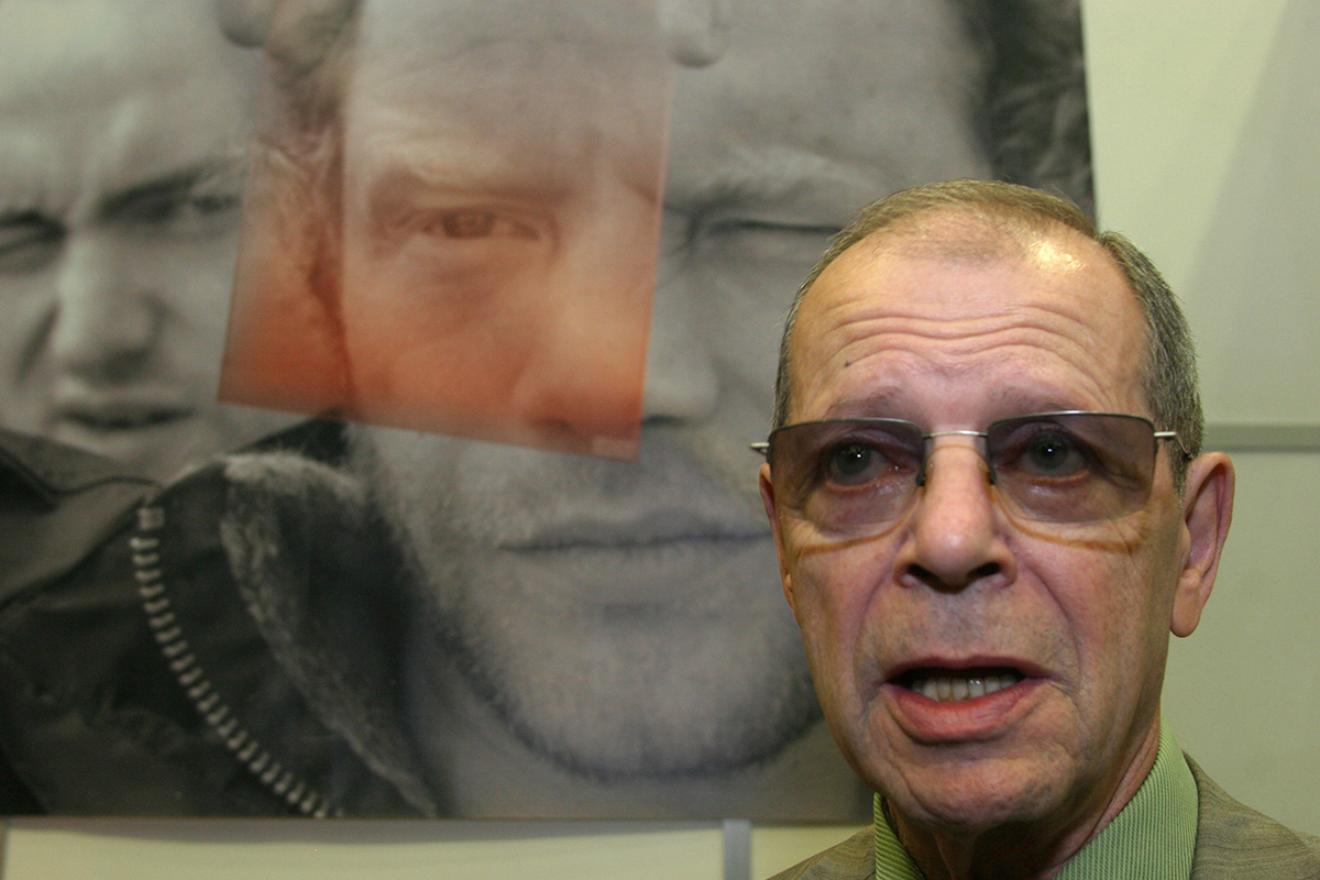 Писатель-сатирик Аркадий Арканов. Художественный проект "Блошинный рынок" выставка-ярмарка